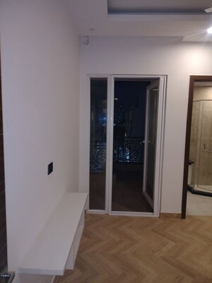 Room in 3 BHK Builder Floor at Raj One Good Earth, Sector 71 – for Rent