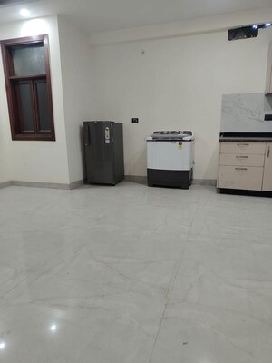 Room in 2 BHK Apartment at Today Ridge Residency, Sector 135 – for Rent