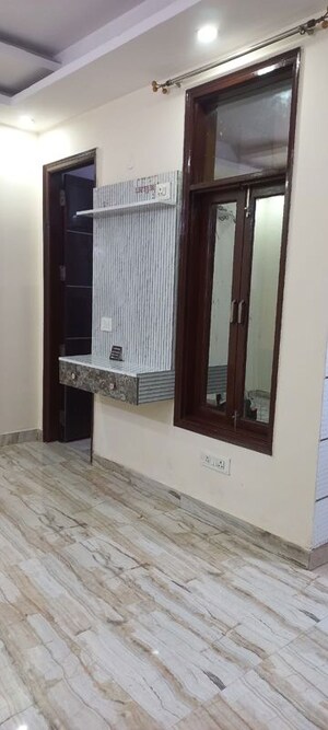 2 BHK Builder Floor For Rent in Chattarpur