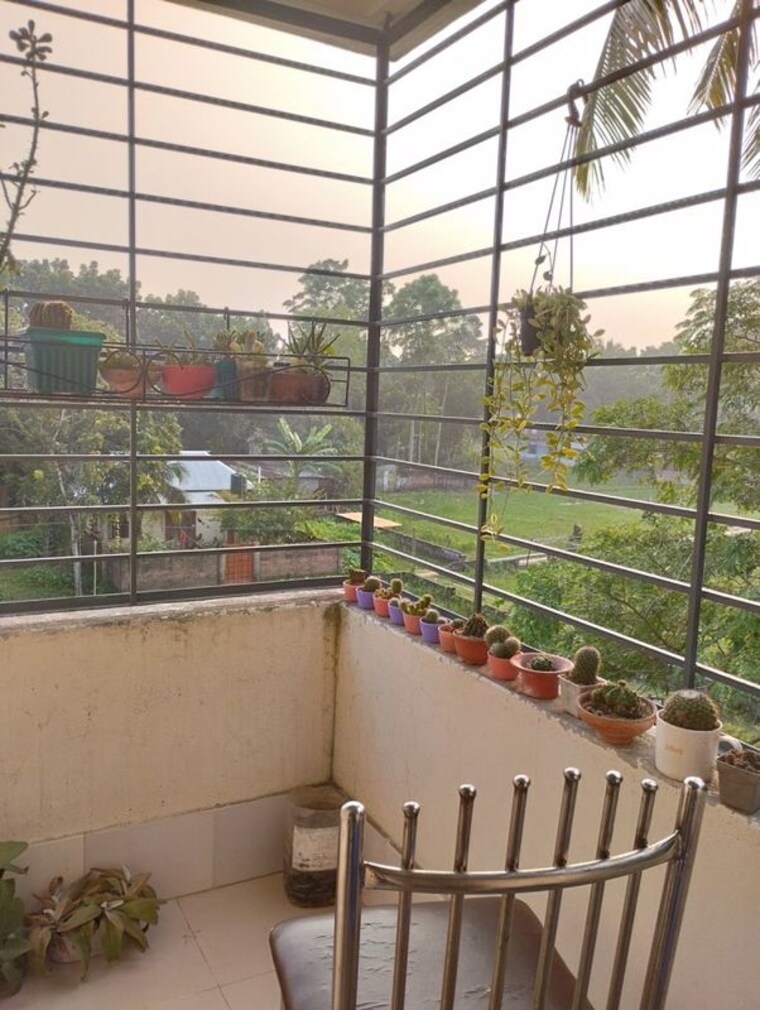 Balcony, vineet khand Pg For Girls In Vineet Khand 10709056