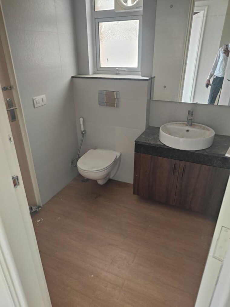 Bathroom, bestech-park-view-altura 3.5 Bedroom 2150 Sq.Ft. Apartment In Sector 79 Gurgaon 10709069