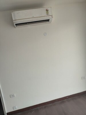 Room in 3.5 BHK Apartment at Bestech Park View Altura, Sector 79 – for Rent
