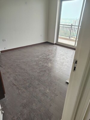 Room in 3.5 BHK Apartment at Bestech Park View Altura, Sector 79 – for Rent