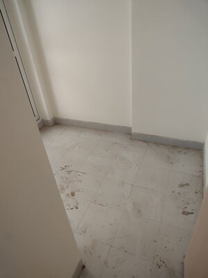Room in 3.5 BHK Apartment at Bestech Park View Altura, Sector 79 – for Rent