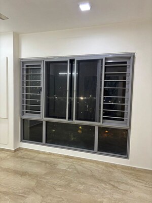 Room in 3.5 BHK Apartment at Imperial Heights Phase 2, Goregaon West – for Rent