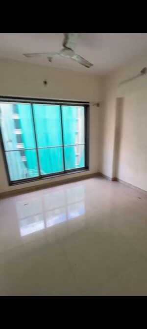 Room in 2 BHK Apartment at Bhoomi Midas, Kurla – for Rent