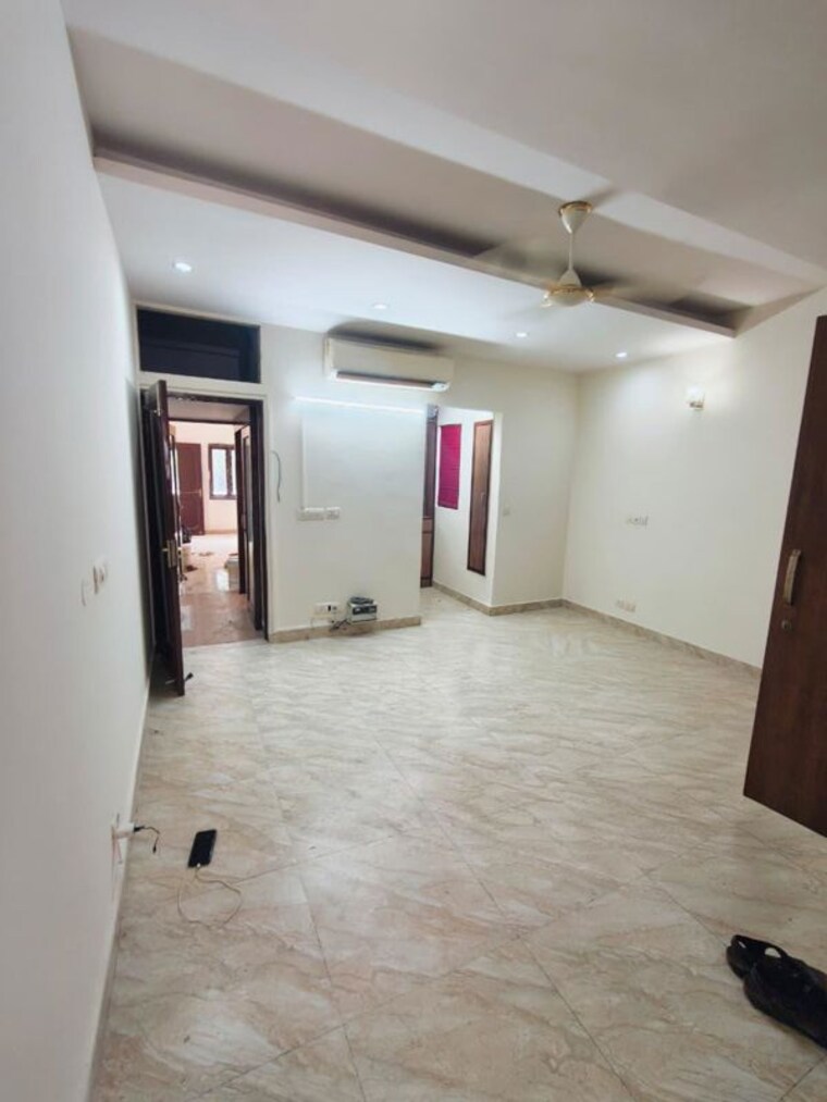 Room, nehru enclave 2 Bedroom 1850 Sq.Ft. Builder Floor In Nehru Enclave Delhi 10709142
