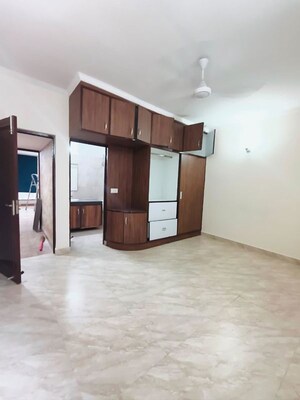 Room in 2 BHK Builder Floor at Nehru Enclave – for Rent
