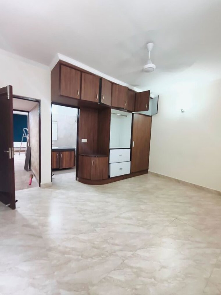 Room, nehru enclave 2 Bedroom 1850 Sq.Ft. Builder Floor In Nehru Enclave Delhi 10709142