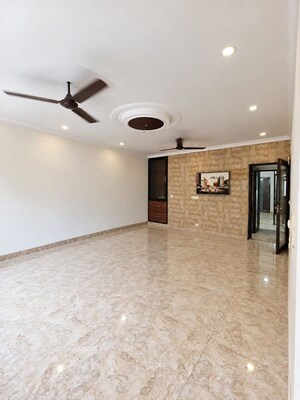 2 BHK Builder Floor For Rent in Nehru Enclave