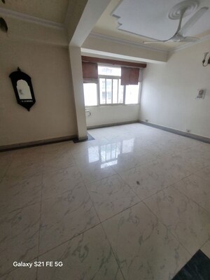 Room in 3 BHK Apartment at Dwarka – for Sale