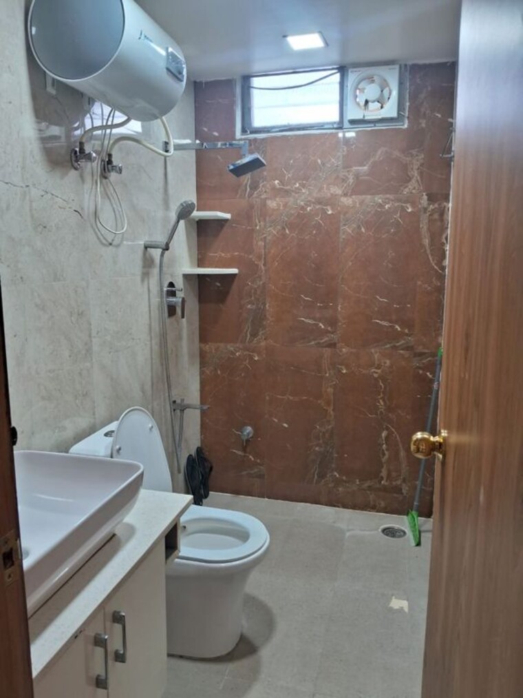 Bathroom, indiranagar 3 Bedroom 1650 Sq.Ft. Apartment In Indiranagar Bangalore 10709169