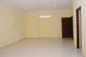 Room in 3 BHK Apartment at Cox Town – for Rent