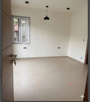 Room in 3 BHK Apartment at Indiranagar – for Rent