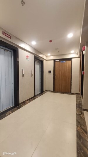 Lift in 1 BHK Apartment at The Baya Central, Lower Parel – for Rent
