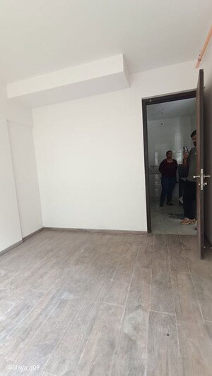 Room in 1 BHK Apartment at The Baya Central, Lower Parel – for Rent