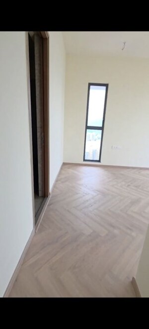 Room in 3 BHK Apartment at Raymond The Invictus By GS, Pokhran Road No One – for Rent