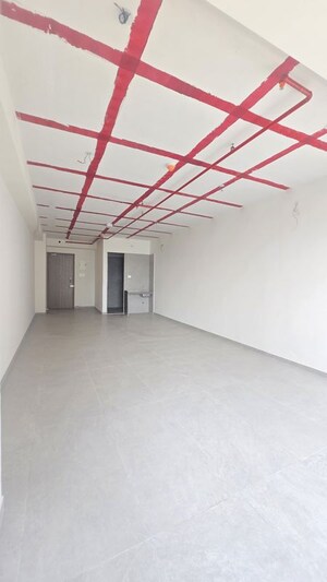 Room in  Office Space at Bhoomi 9 Business Bay, Malad West – for Rent
