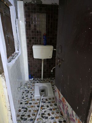 Washroom in 1 BHK Apartment at Ganpati Villas Radhey Shyam Park, Gt Road – for Sale