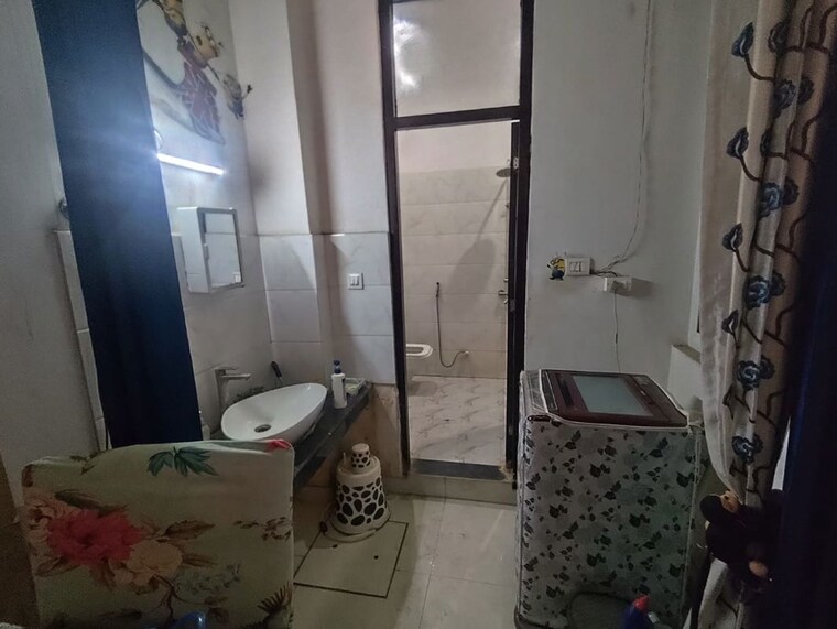 Bathroom, mayur vihar 2 Bedroom 1000 Sq.Ft. Independent House In Mayur Vihar Lucknow 10709256