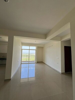 Room in 4 BHK Apartment at Excella Kutumb, Sultanpur Road – for Rent