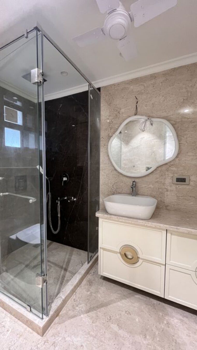 Bathroom, greater kailash i 4 Bedroom 500 Sq.Yd. Builder Floor In Greater Kailash I Delhi 10709266