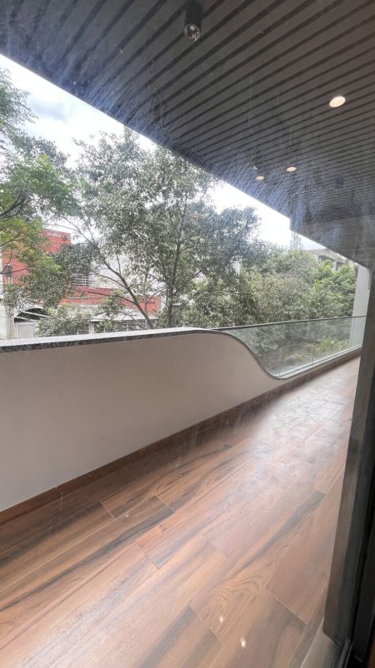 Swimming Pool, greater kailash i 4 Bedroom 500 Sq.Yd. Builder Floor In Greater Kailash I Delhi 10709266