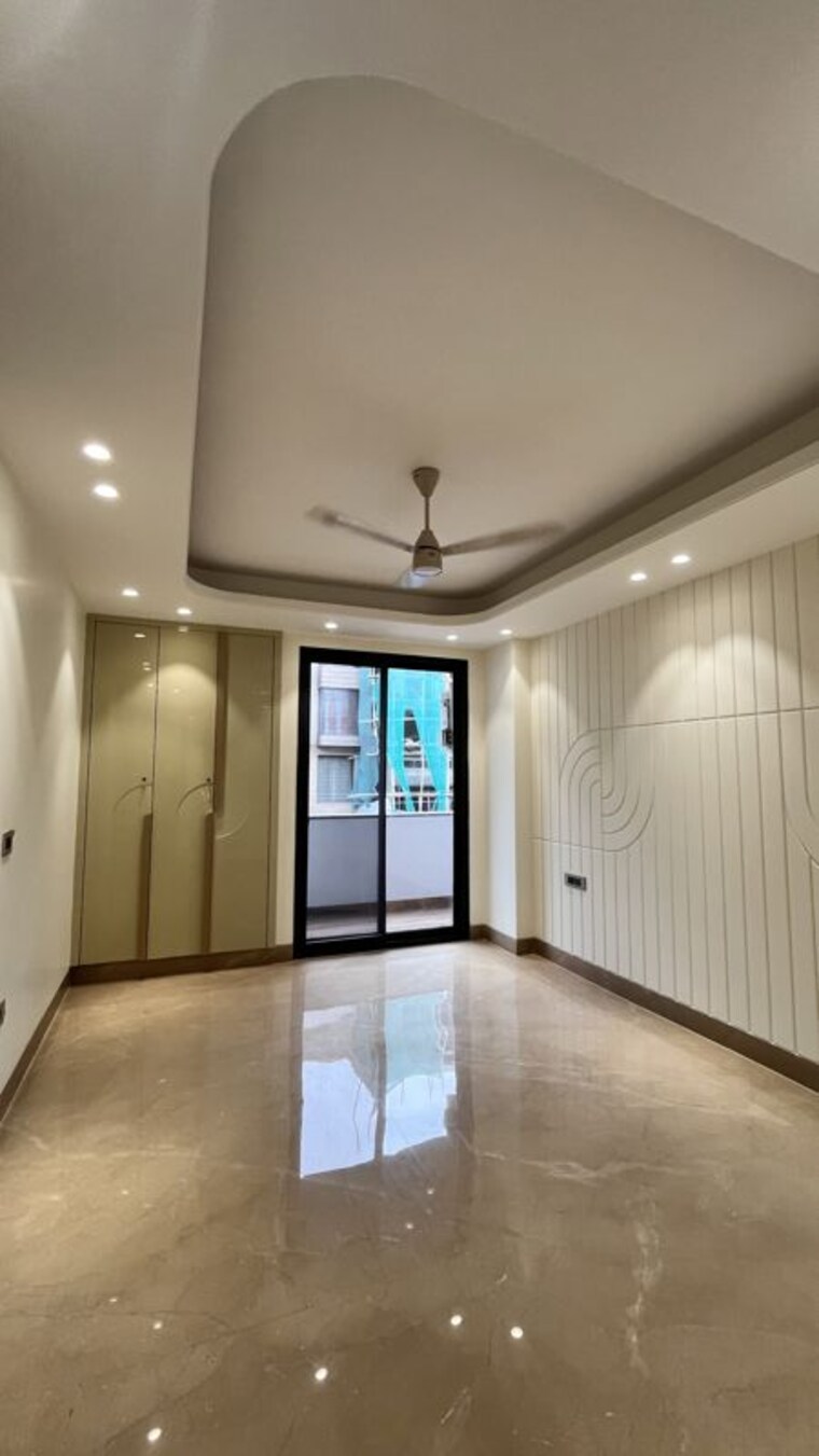 Room, greater kailash i 4 Bedroom 500 Sq.Yd. Builder Floor In Greater Kailash I Delhi 10709266