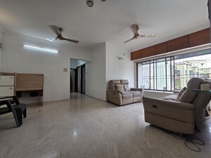 Living Room in 3 BHK Apartment at Goregaon East – for Rent
