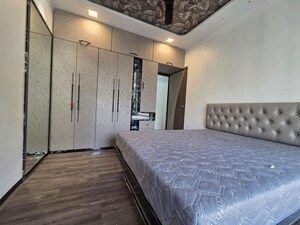 Bedroom in 3 BHK Apartment at Goregaon East – for Rent