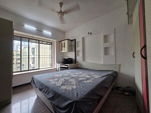 Bedroom in 3 BHK Apartment at Goregaon East – for Rent
