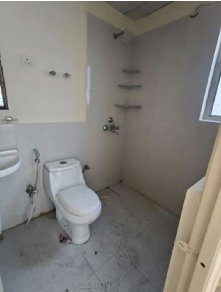 Bathroom, rof-normanton-park 3 Bedroom 1700 Sq.Ft. Builder Floor In Sohna Sector 36 Gurgaon 10709280
