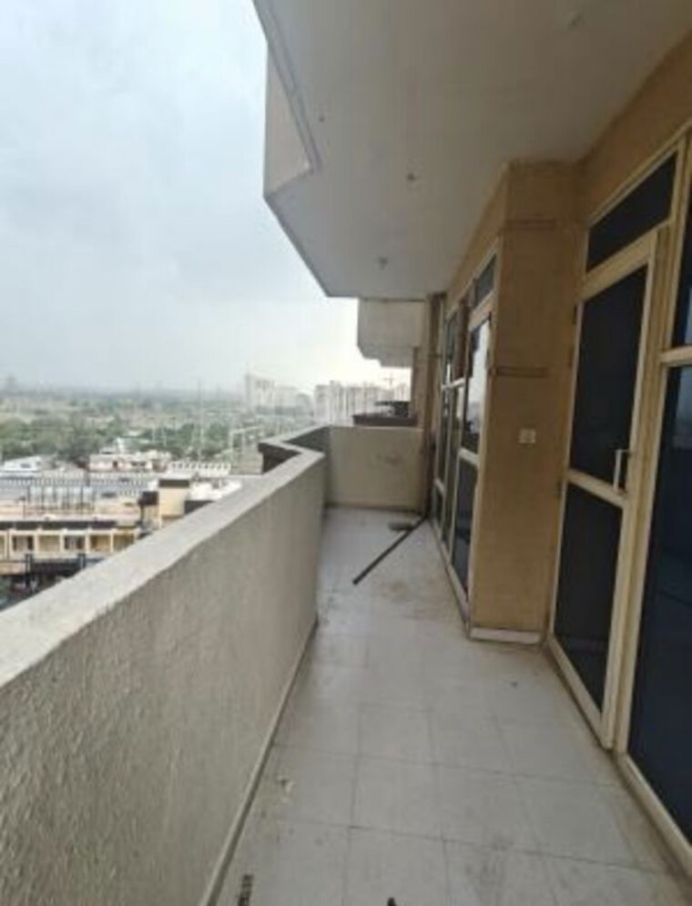 Balcony, rof-normanton-park 3 Bedroom 1700 Sq.Ft. Builder Floor In Sohna Sector 36 Gurgaon 10709280