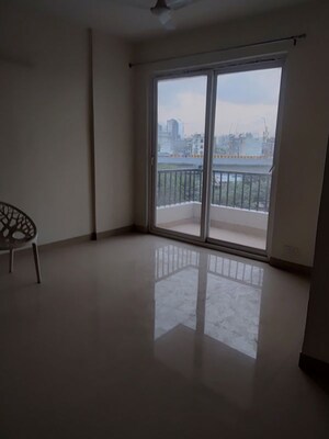 Room in 3 BHK Apartment at Sector 107 – for Rent