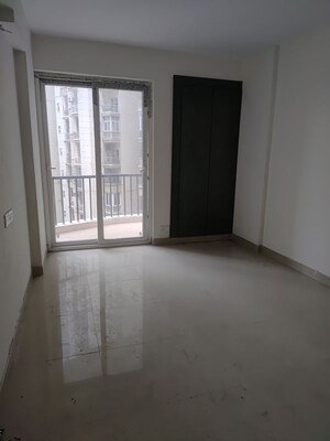 2.5 BHK Apartment For Rent in Sector 107