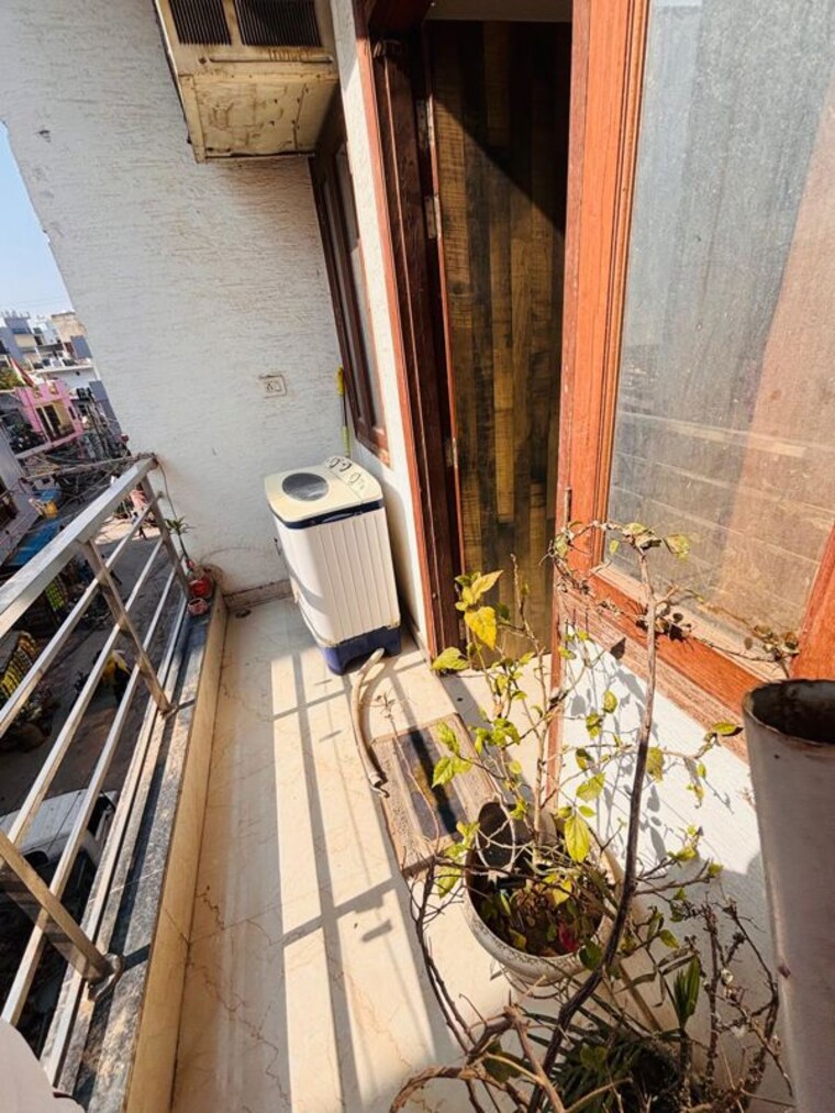 Balcony, saket 2 Bedroom 1000 Sq.Ft. Builder Floor In Saket Delhi 10709305