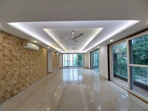 Living Room in 3 BHK Builder Floor at BPTP Park Central, Sector 85 – for Sale