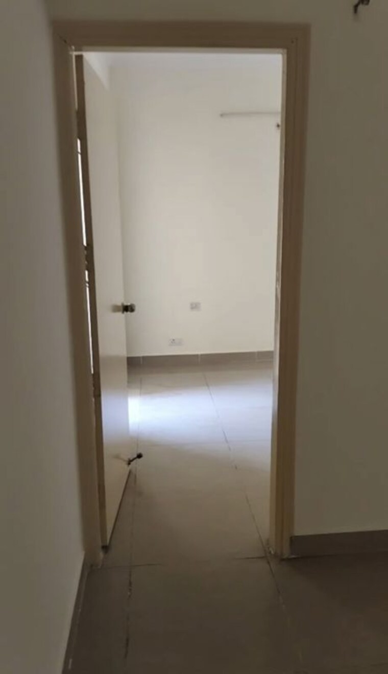 Room, sector 19 3 Bedroom 112 Sq.Mt. Independent House In Sector 19 Noida 10709330