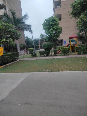2 BHK Apartment For Rent in Pyramid Fusion Homes, Sector 70a
