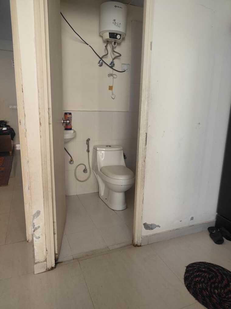Bathroom, pyramid-fusion-homes 2 Bedroom 691 Sq.Ft. Apartment In Sector 70a Gurgaon 10709327
