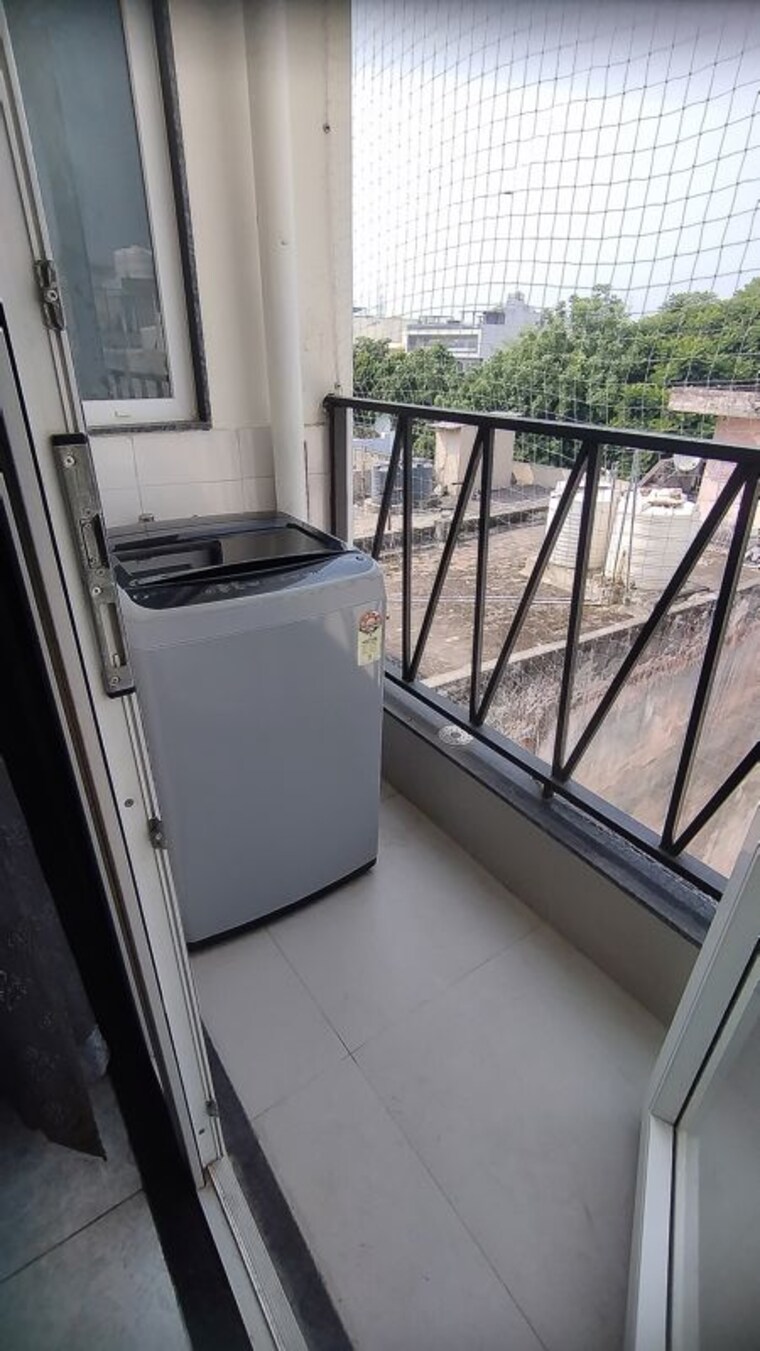 Balcony, ews-flats 1 RK 400 Sq.Ft. Builder Floor In Sector 47 Gurgaon 10709369