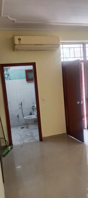 Room in 3 BHK Apartment at Kuldhara Royal Retreat, Vaishali Nagar – for Rent