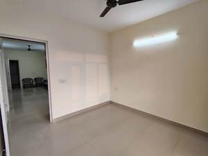 Room in 2 BHK Apartment at Conscient Habitat 102, Sector 102 – for Rent