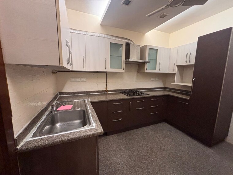 Kitchen, greater kailash i 3 Bedroom 200 Sq.Yd. Builder Floor In Greater Kailash I Delhi 10709436