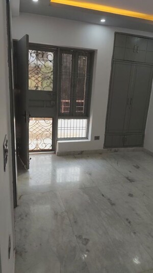 3 BHK Builder Floor For Rent in Green Fields Colony