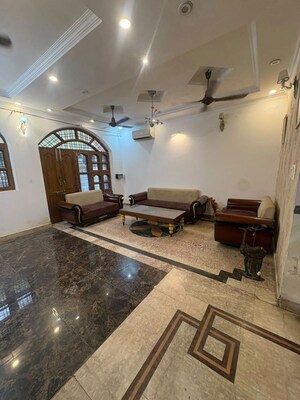 Living Room in 2 BHK Builder Floor at Sector 47 – for Rent