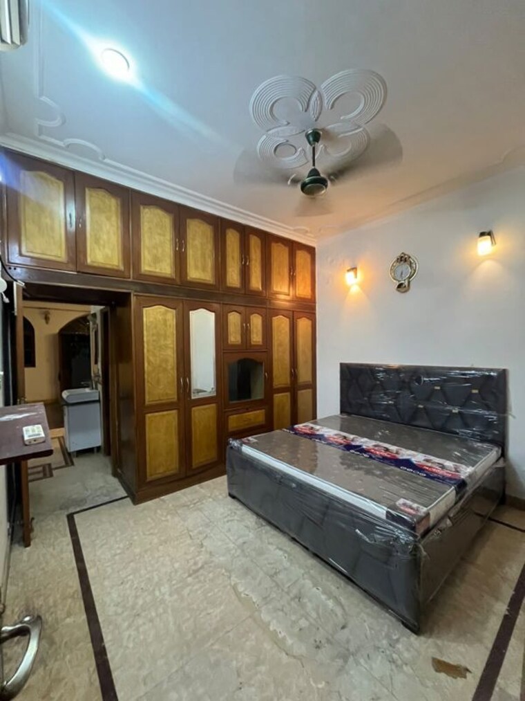 Bedroom, sector 47 2 Bedroom 1200 Sq.Ft. Builder Floor In Sector 47 Gurgaon 10709465