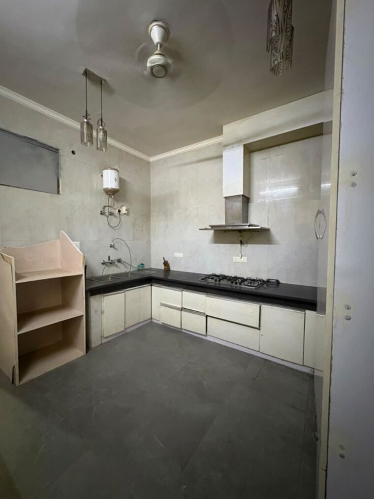 Kitchen, sector 47 2 Bedroom 1200 Sq.Ft. Builder Floor In Sector 47 Gurgaon 10709465