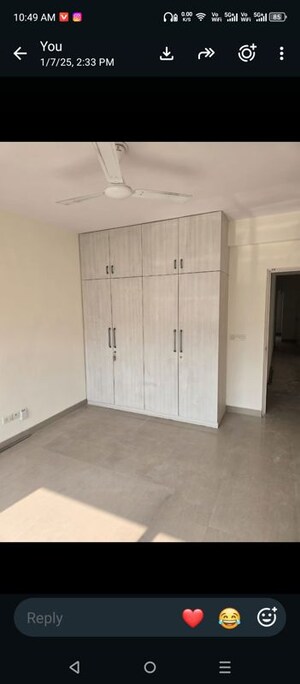 Room in 4 BHK Apartment at Emaar Emerald Floors Premier, Sector 65 – for Sale