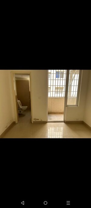 Room in 4 BHK Apartment at Emaar Emerald Floors Premier, Sector 65 – for Sale